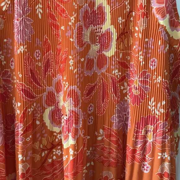 DR2 Floral Orange Tank Top - Picture 3 of 5